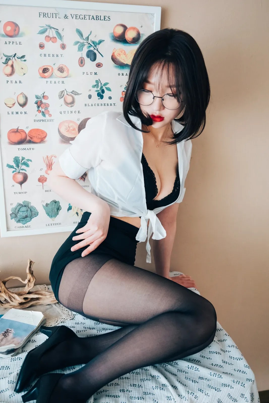 Son Yeeun 손예은, [LOOZY] Officegirl’s Vacation Vol.01