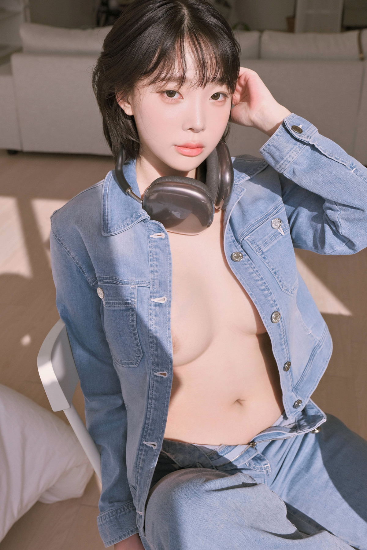 Kang Inkyung 강인경, Photobook “Y2K”