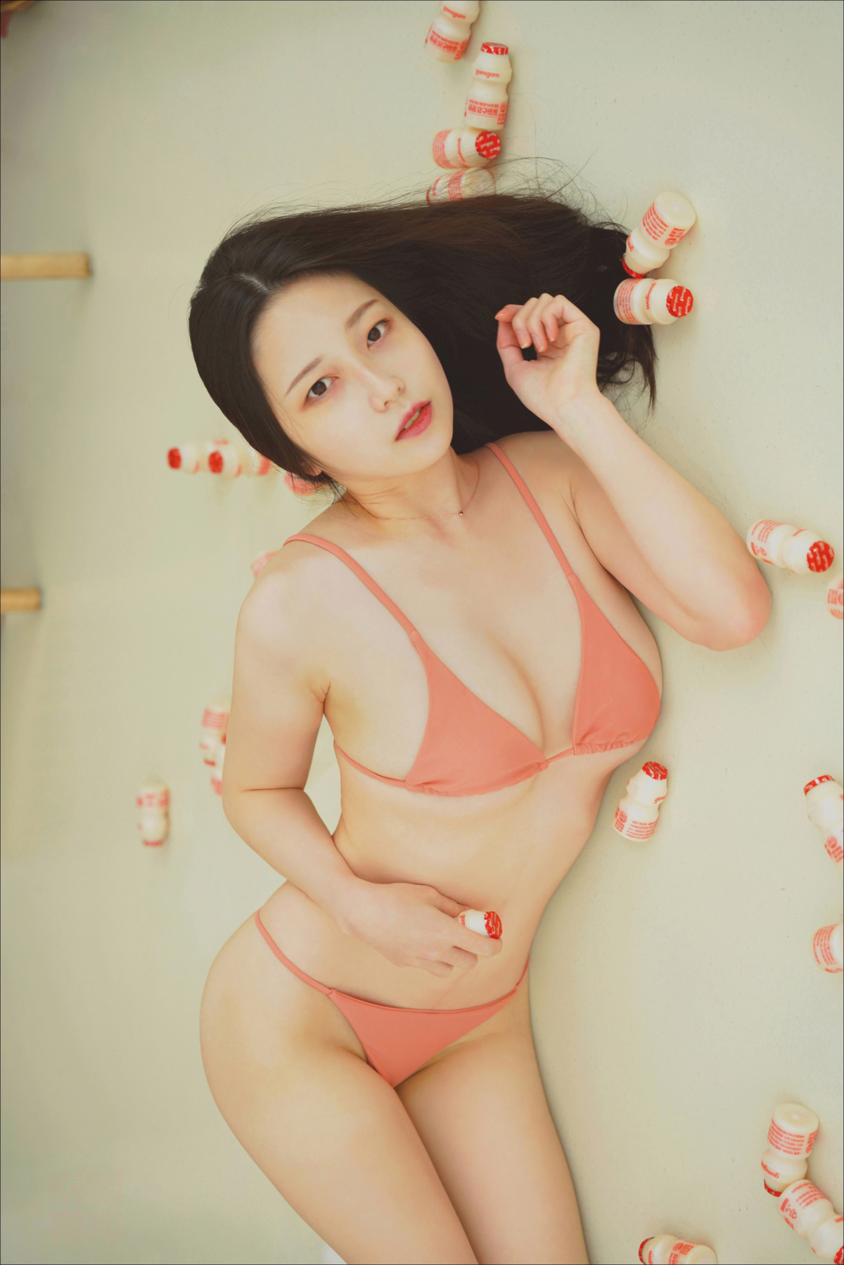 RISA 리사, Photobook “Yogu Yogu” Set.02