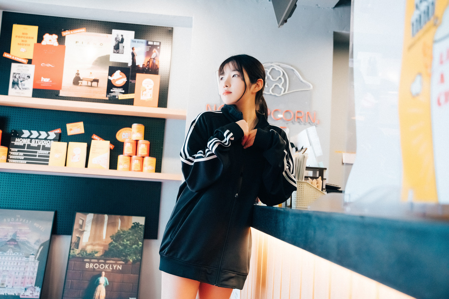 Sonson 손손, [Loozy] Cinema Girl (+S.Ver) Set.01