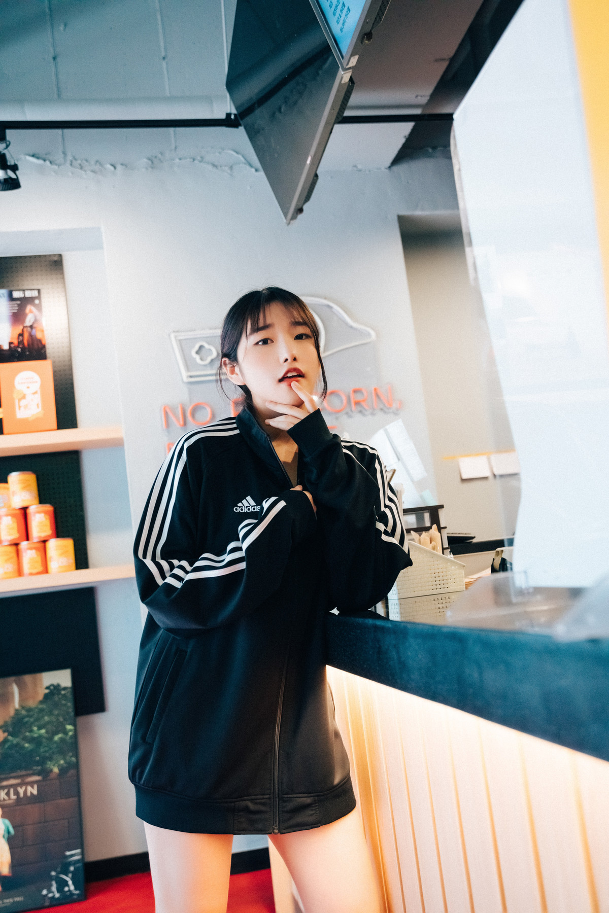 Sonson 손손, [Loozy] Cinema Girl (+S.Ver) Set.01