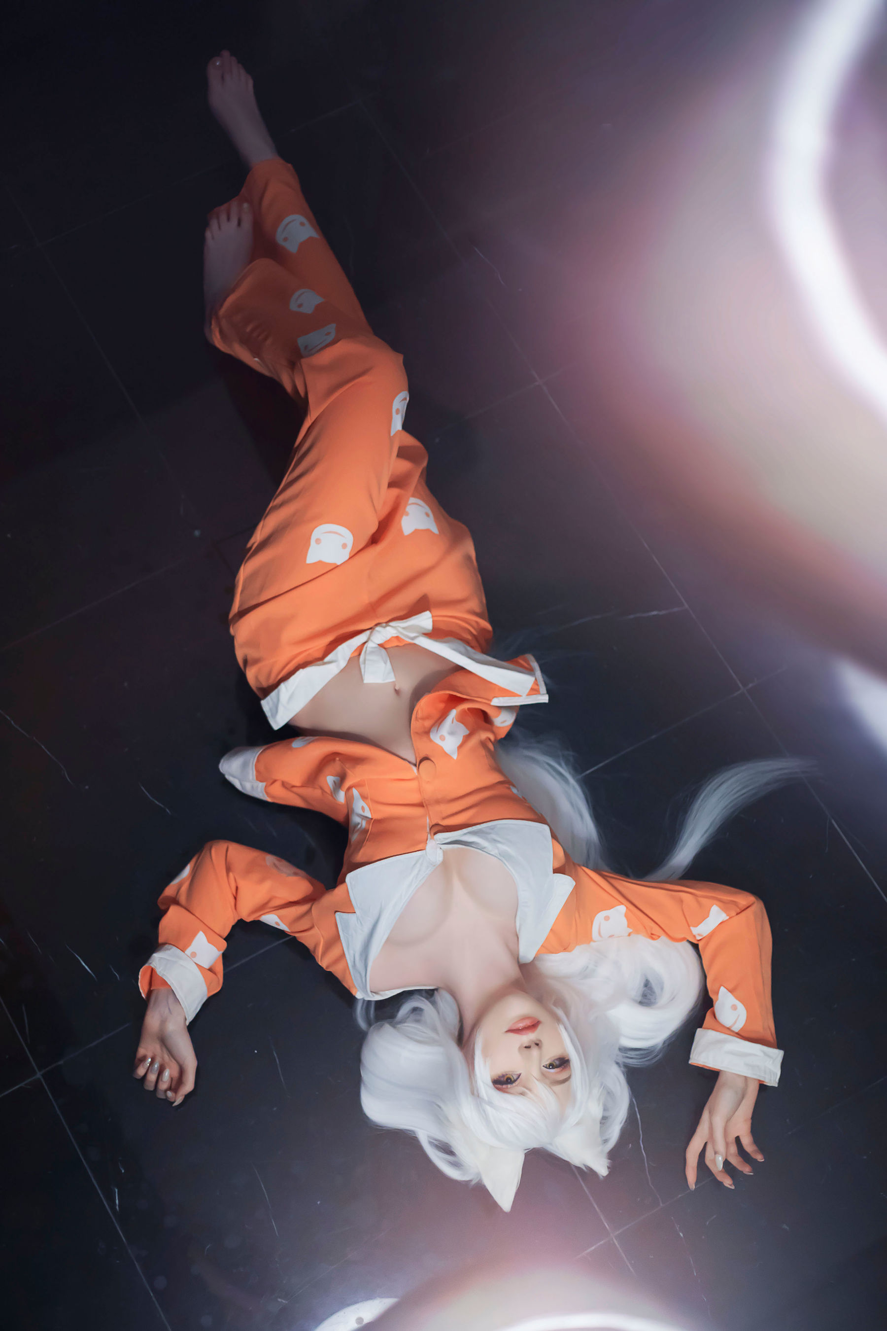 [COS福利] 国外美女SayaTheFox - 白毛狐狸