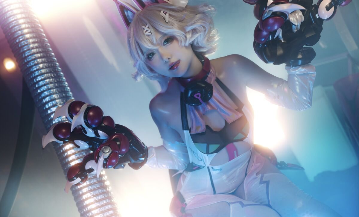 Coser@发条少女 迷之呆梨 – 绯猁