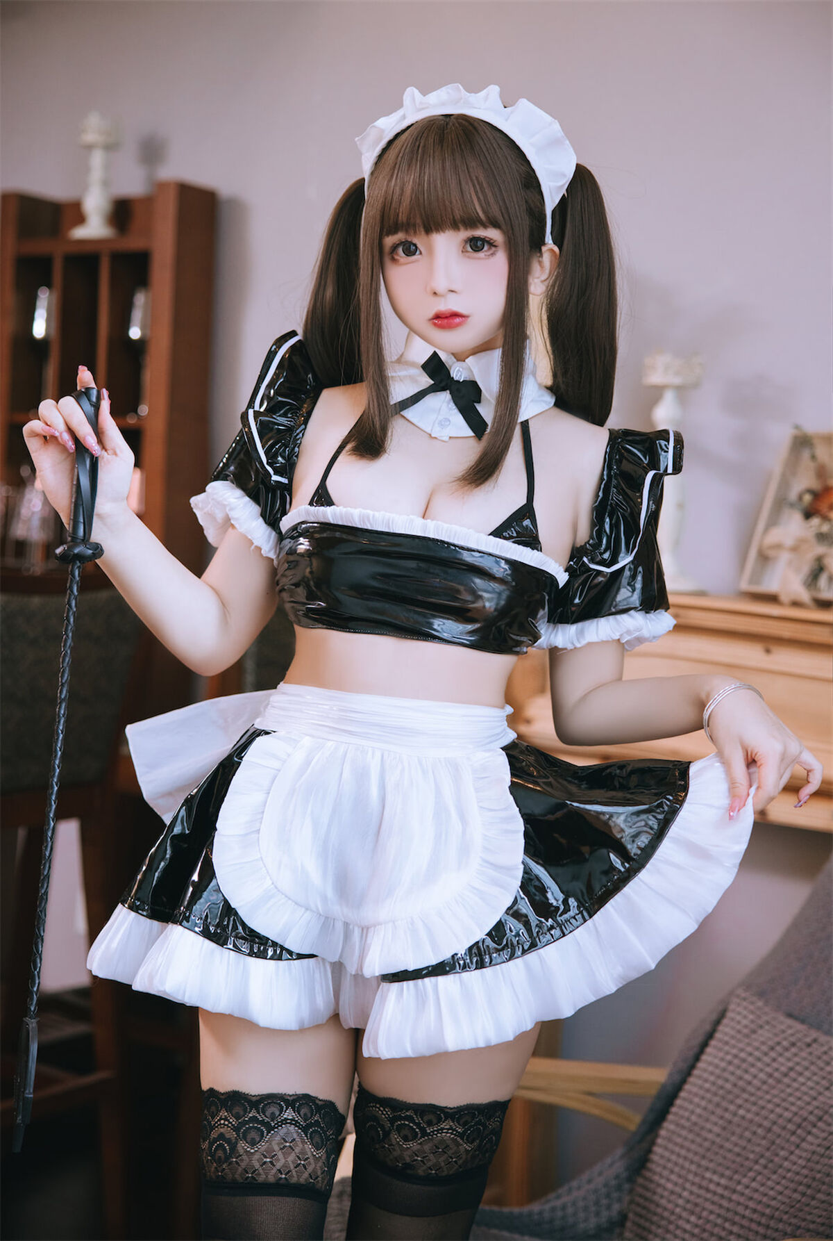 Coser@日奈娇 – 皮质女仆