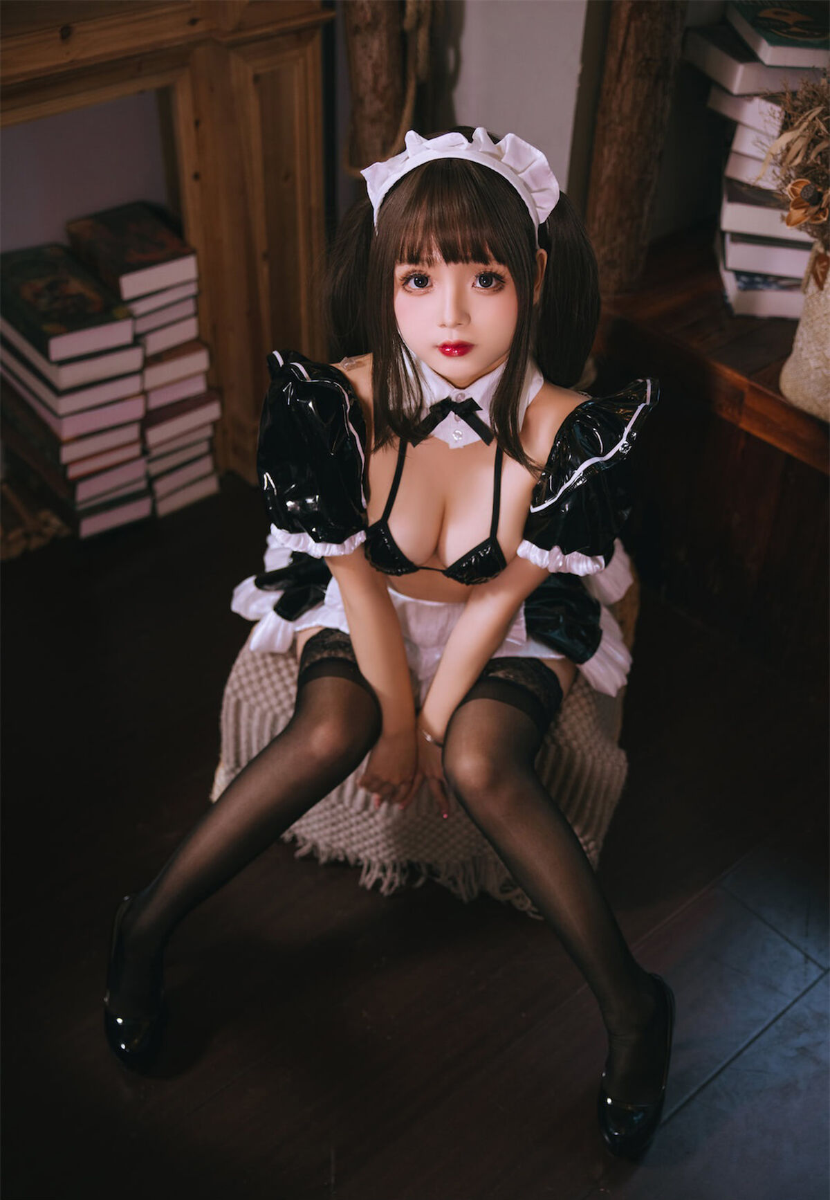 Coser@日奈娇 – 皮质女仆