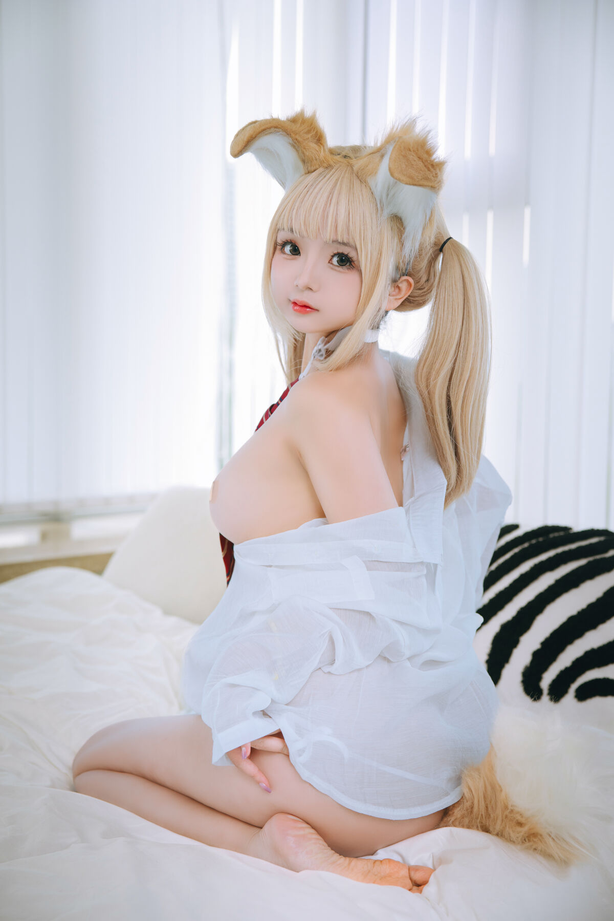 Coser@日奈娇 – 衬衫小狗 Part1