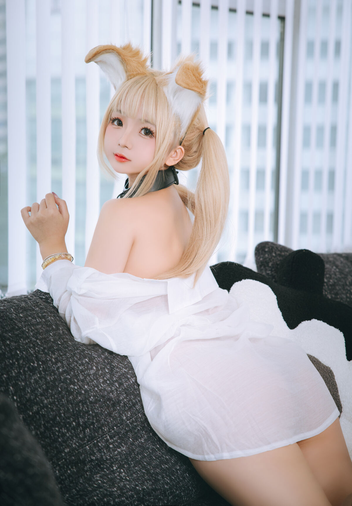 Coser@日奈娇 – 衬衫小狗 Part2