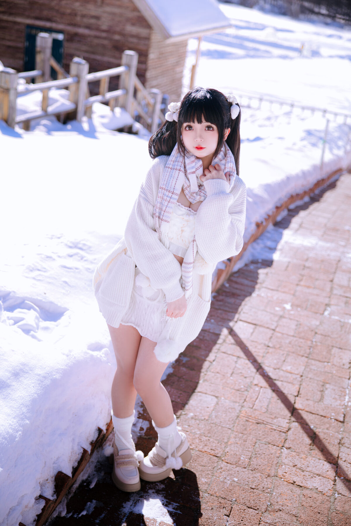 Coser@日奈娇 – 雪地少女 Part1