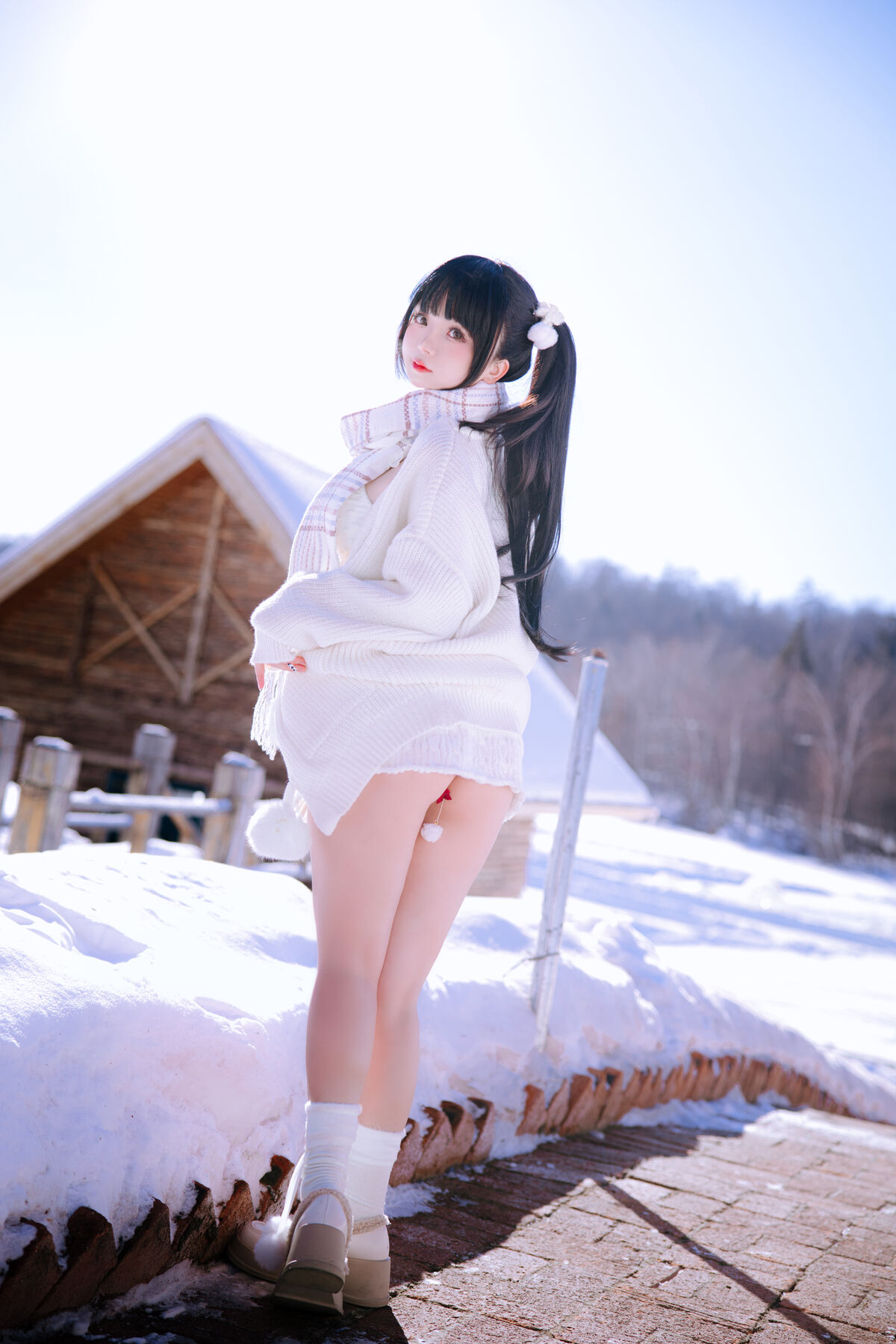 Coser@日奈娇 – 雪地少女 Part1