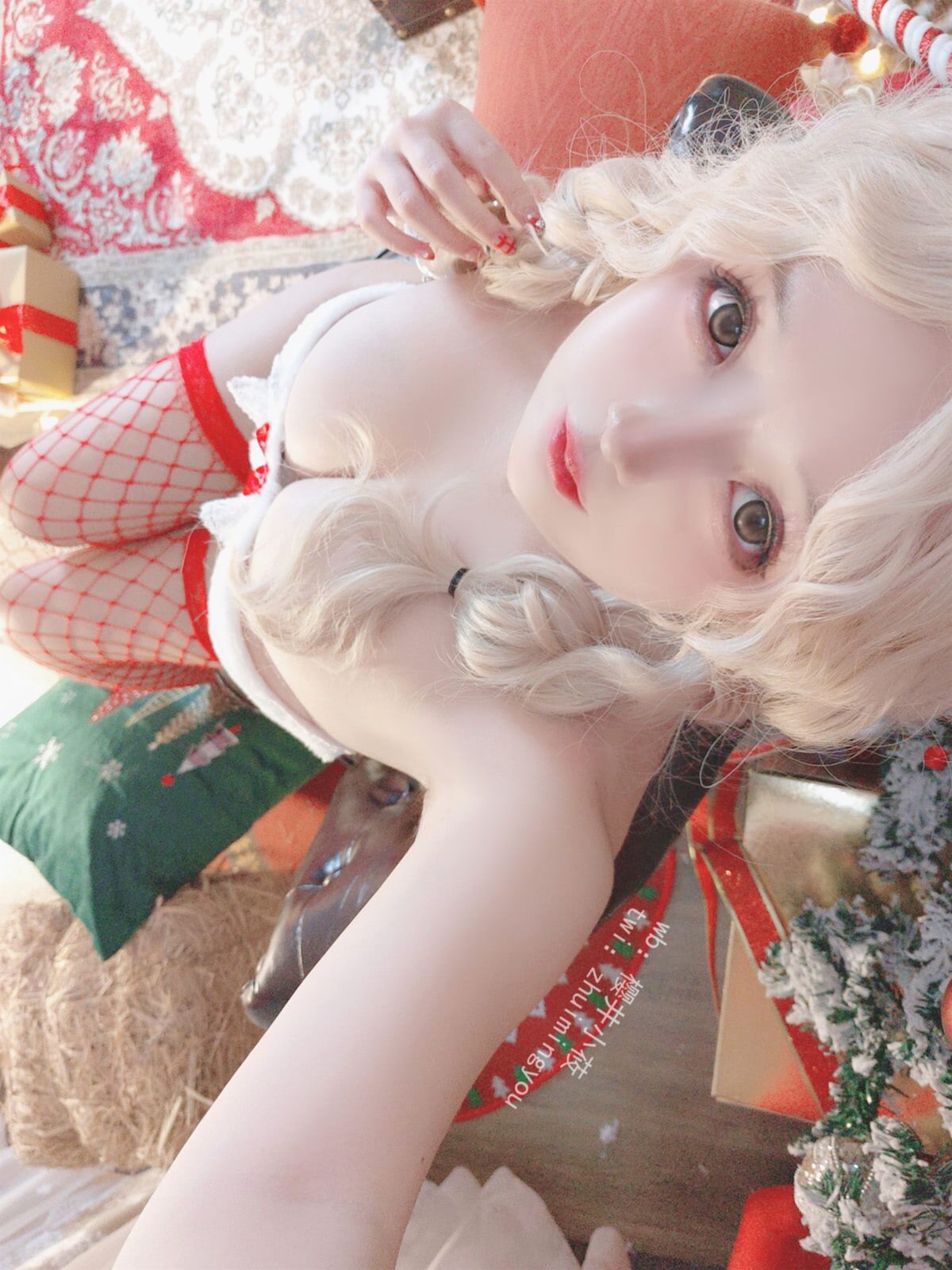 Coser@日奈娇 – 鹿女郎