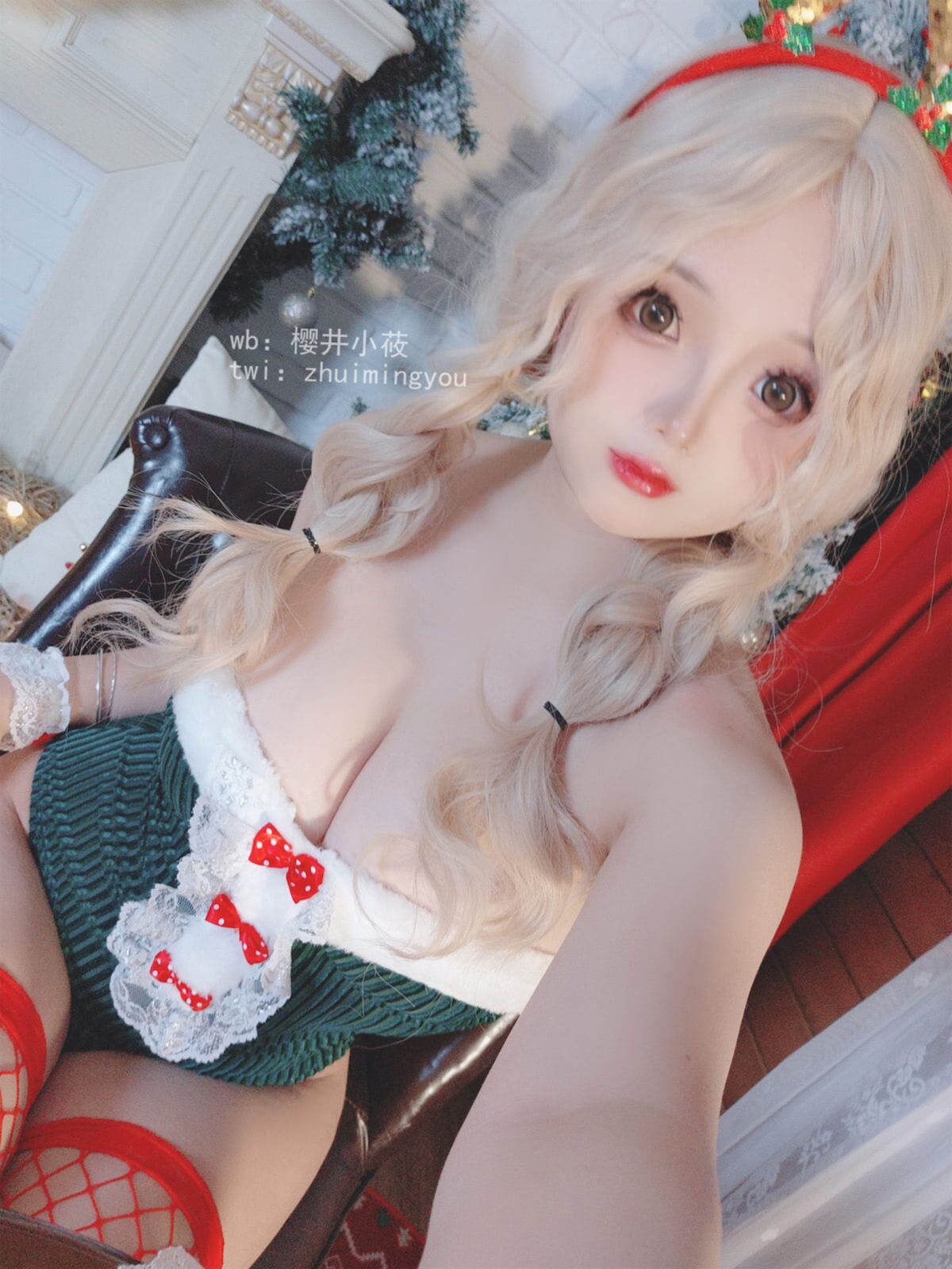 Coser@日奈娇 – 鹿女郎