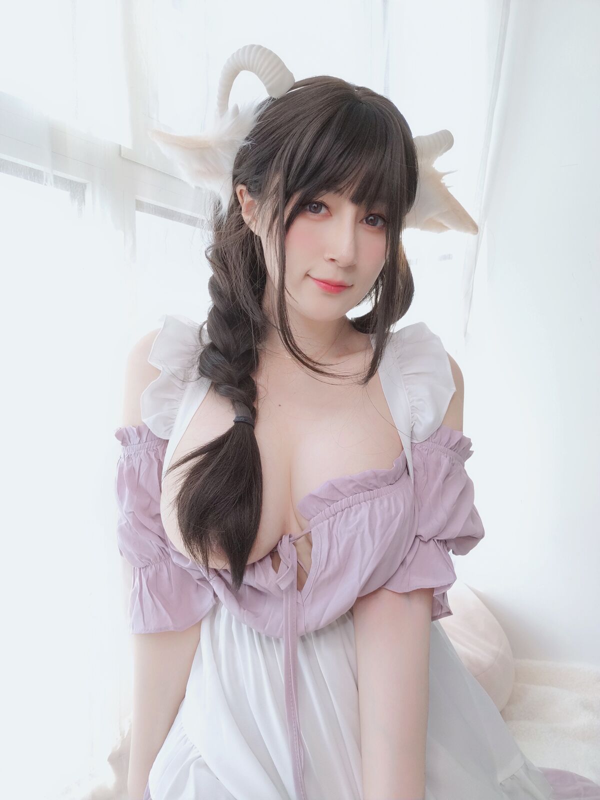 Coser@白银81 – 白丝兔耳女仆 Part2