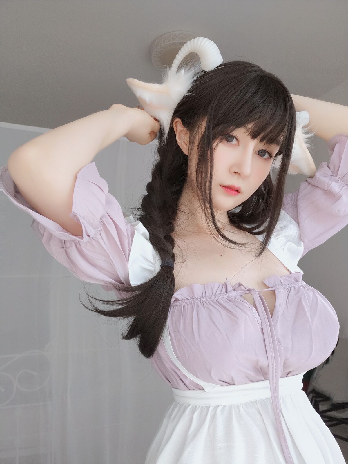 Coser@白银81 – 白丝兔耳女仆 Part2