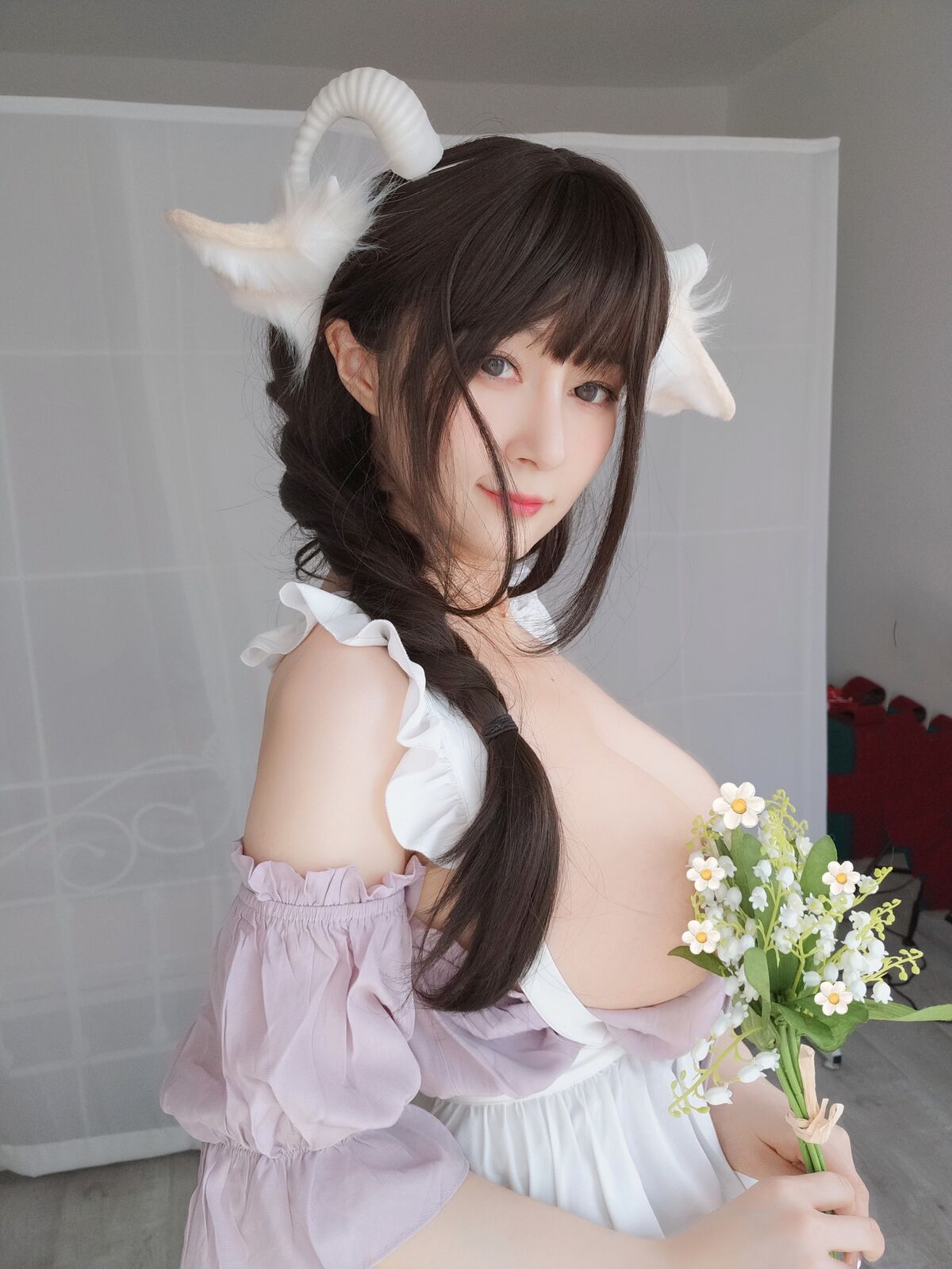 Coser@白银81 – 白丝兔耳女仆 Part2