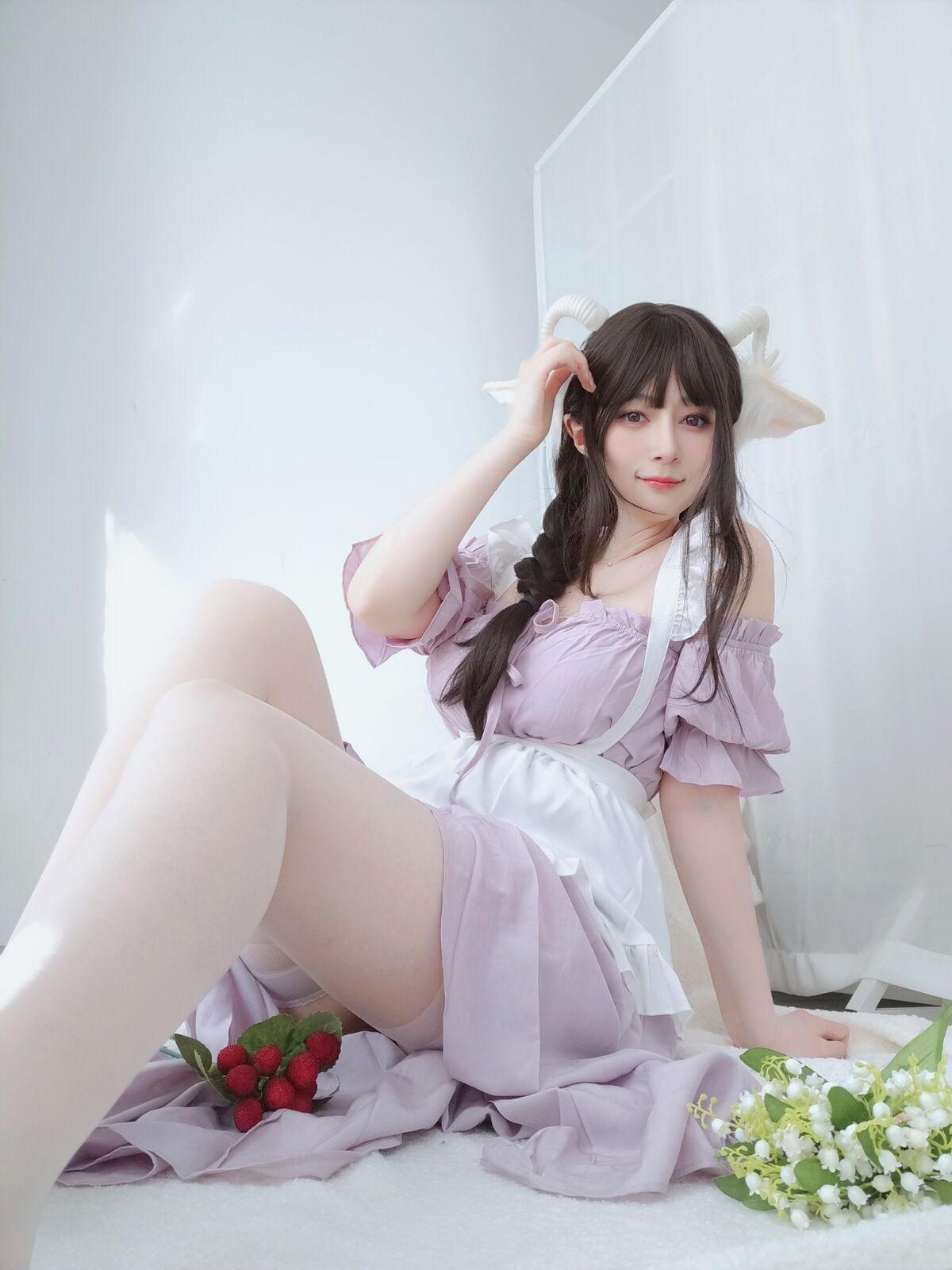 Coser@白银81 – 白丝兔耳女仆 Part3