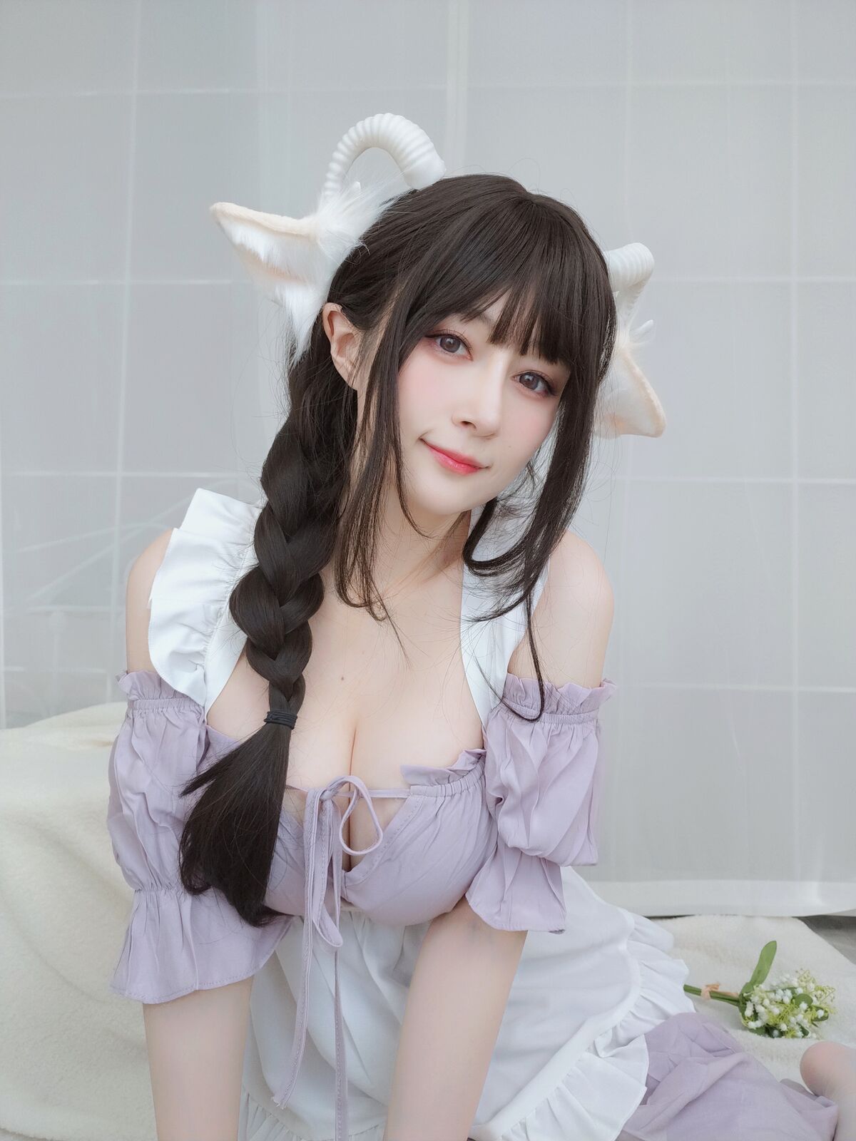 Coser@白银81 – 白丝兔耳女仆 Part3