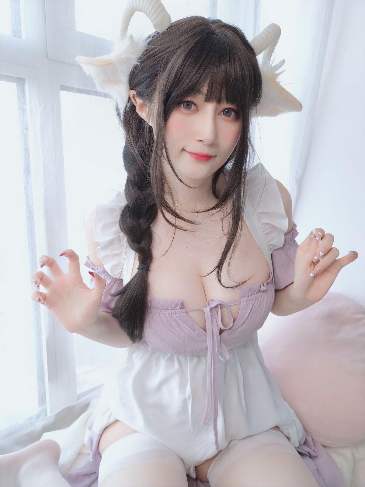 Coser@白银81 – 白丝兔耳女仆 Part3