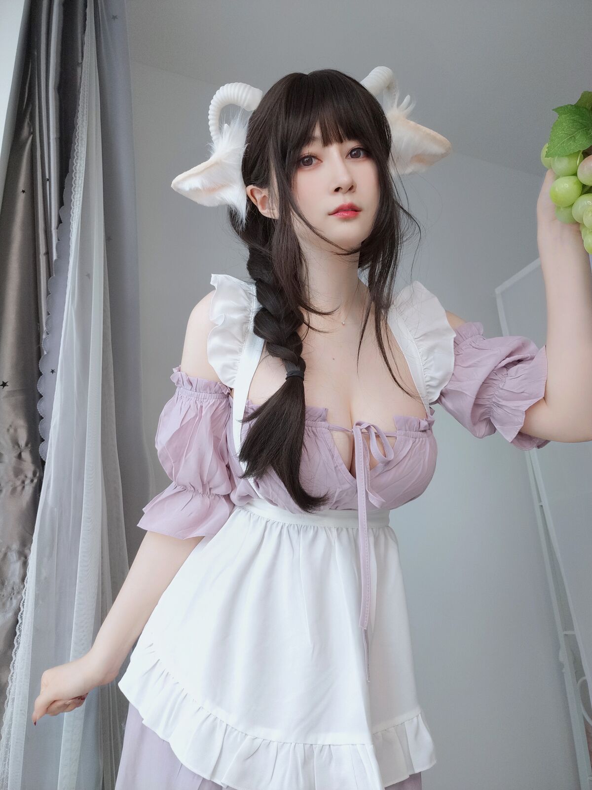 Coser@白银81 – 白丝兔耳女仆 Part3