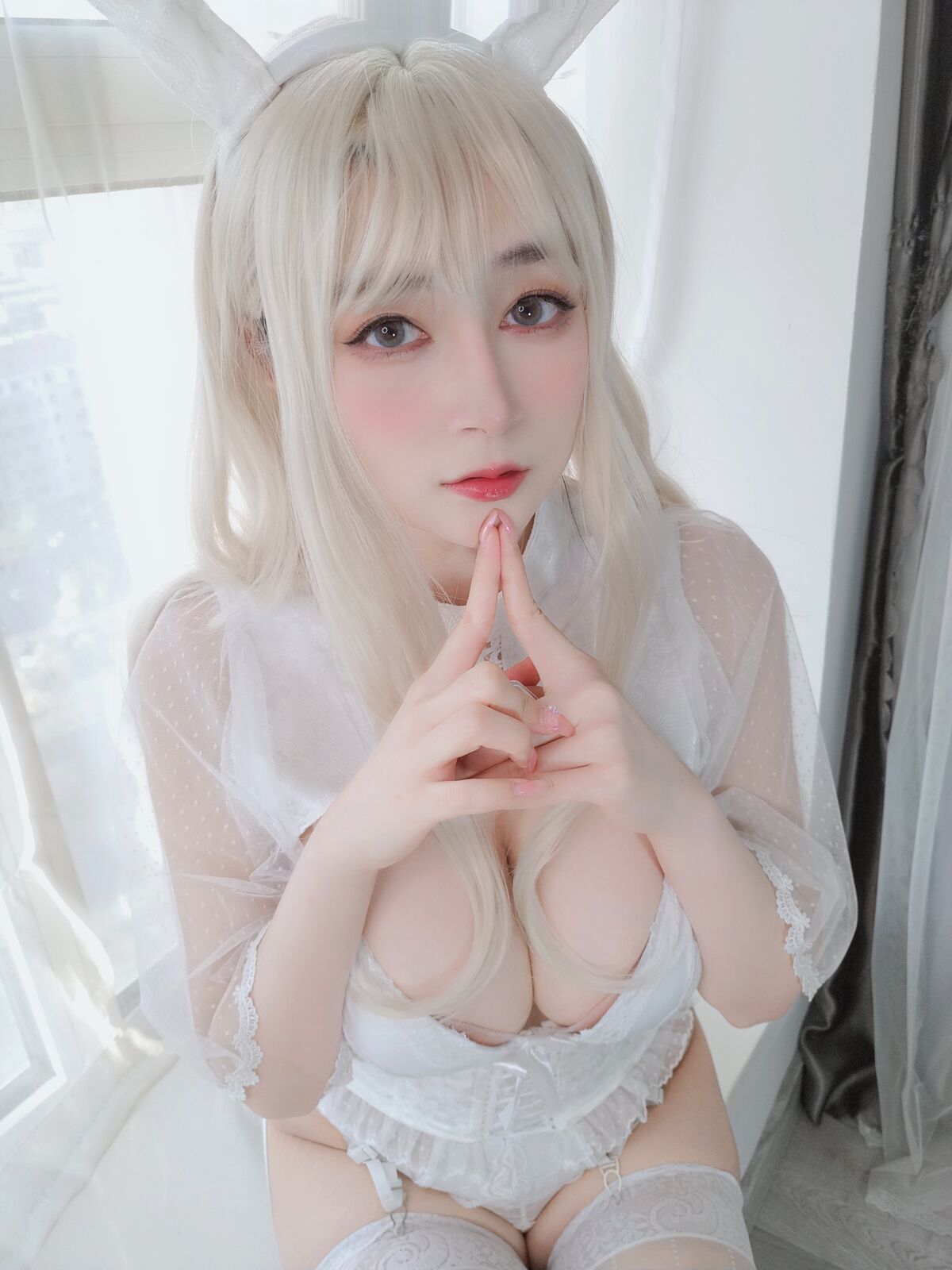 Coser@白银81 – 白丝兔兔兔兔