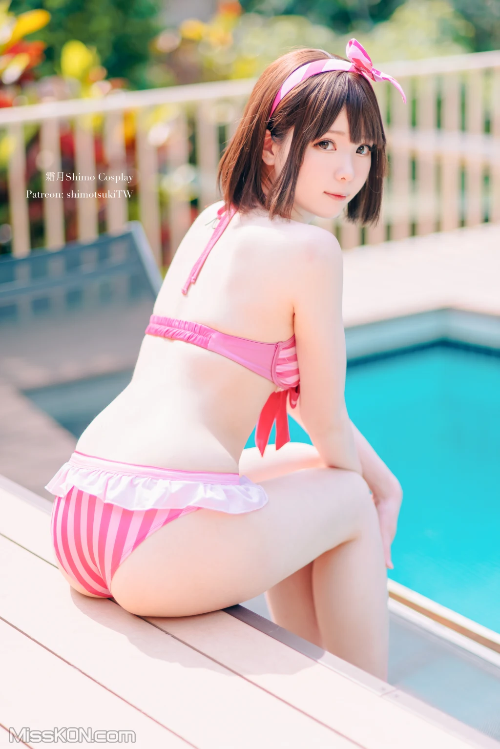 Coser@霜月shimo: 加藤惠泳衣 (19 photos)