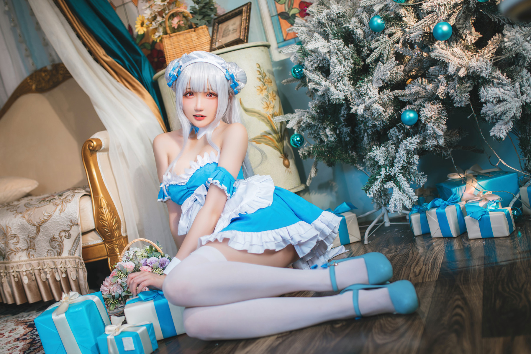 Cosplay 瓜希酱 碧蓝航线 小天鹅女仆