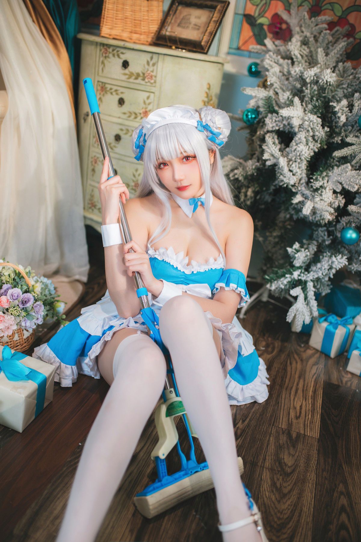 Cosplay 瓜希酱 碧蓝航线 小天鹅女仆