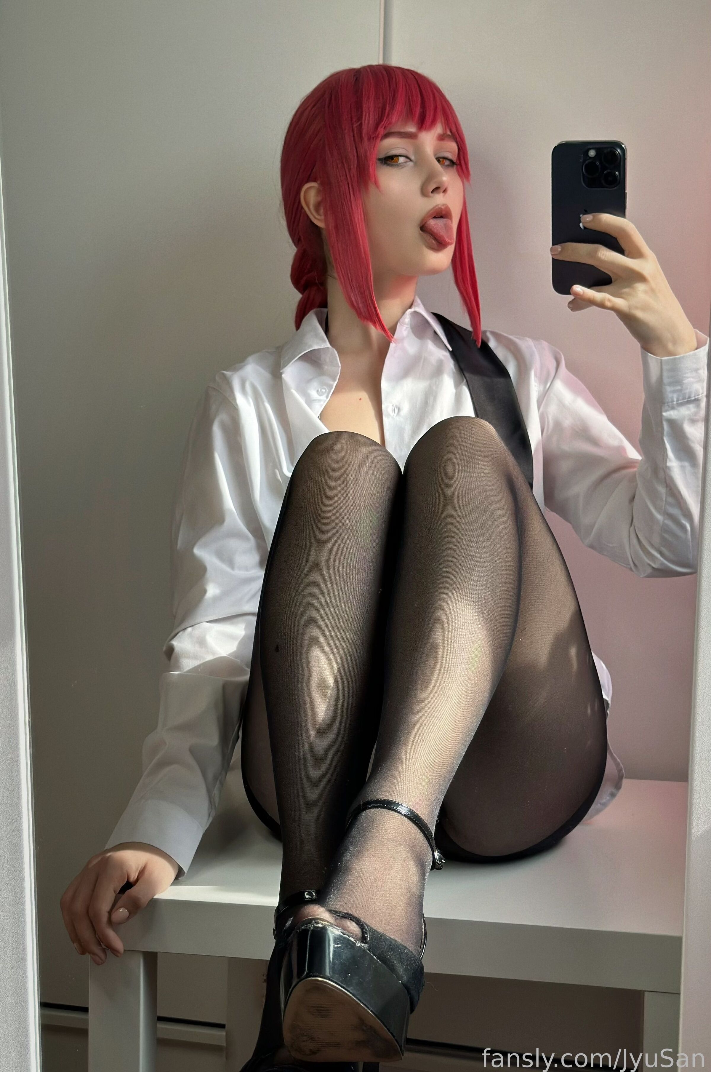 Jyu San - Makima