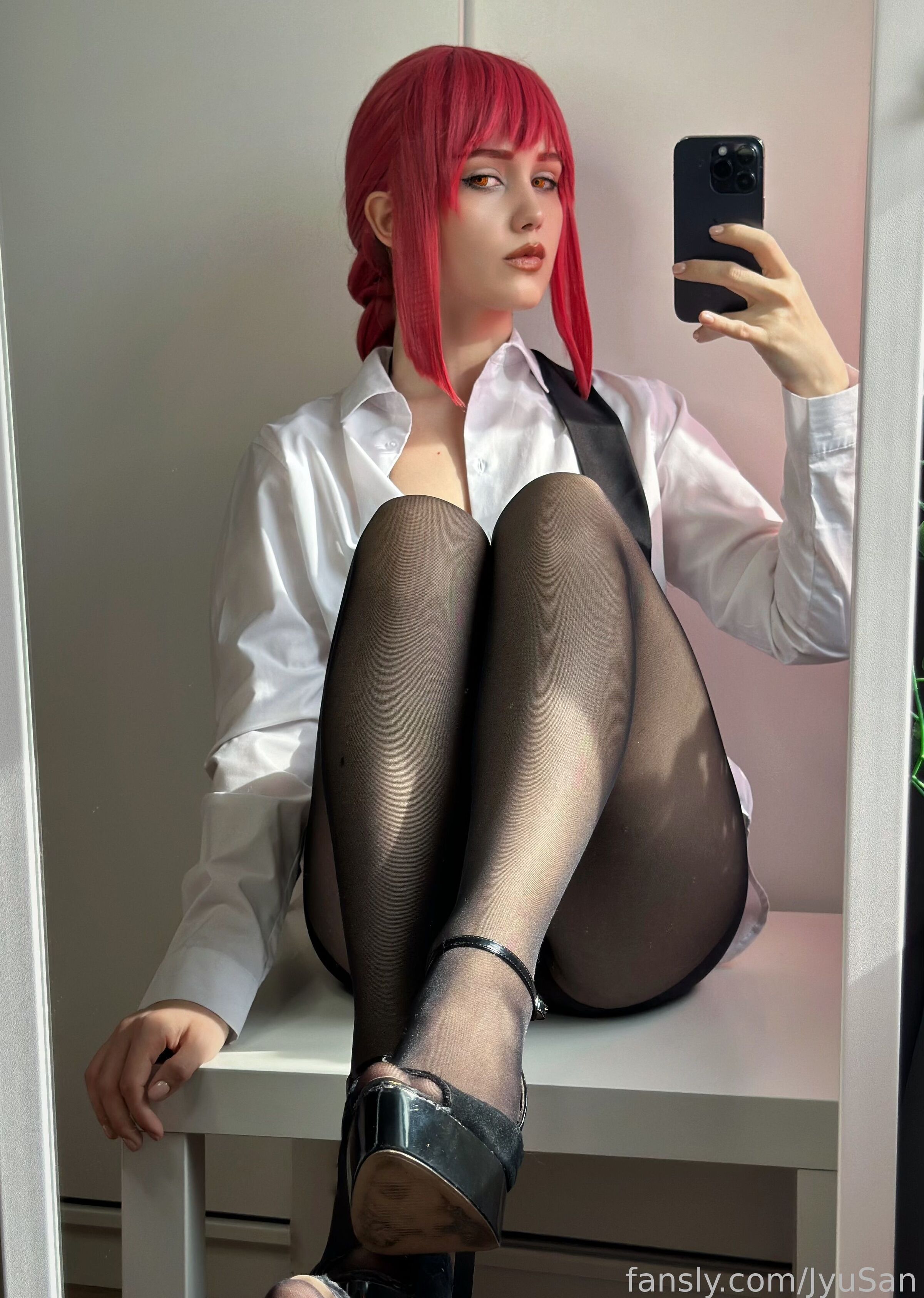 Jyu San - Makima
