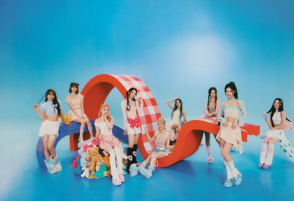 NiziU Korea – 1st Single Album Press Play