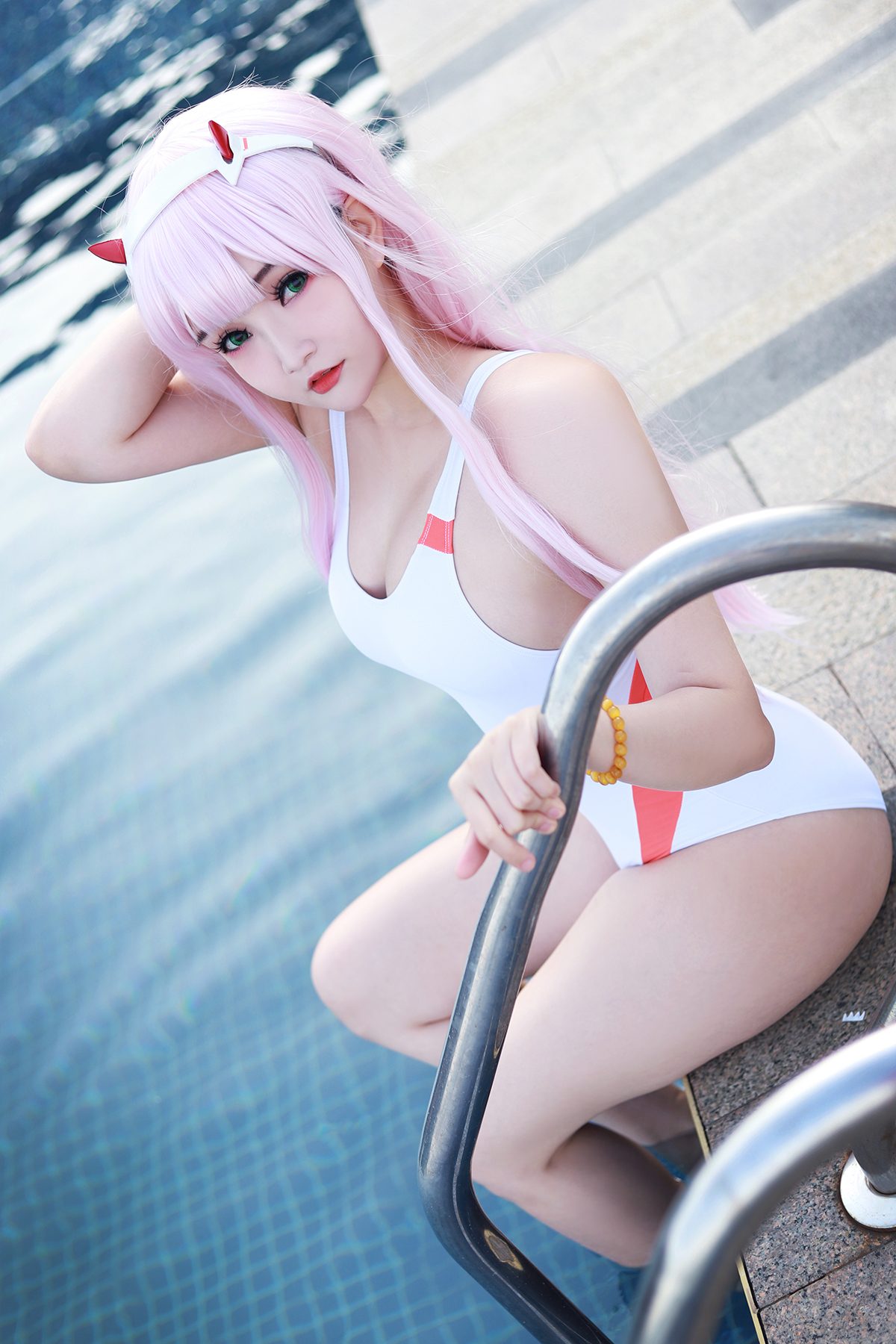 Cosplay Potato Godzilla – Zero Two Swimsuit