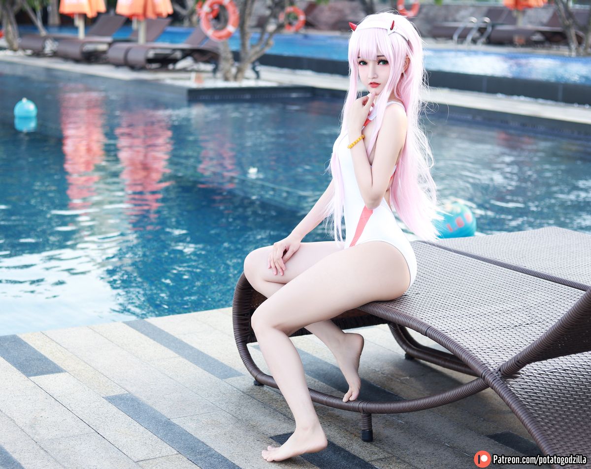 Cosplay Potato Godzilla – Zero Two Swimsuit