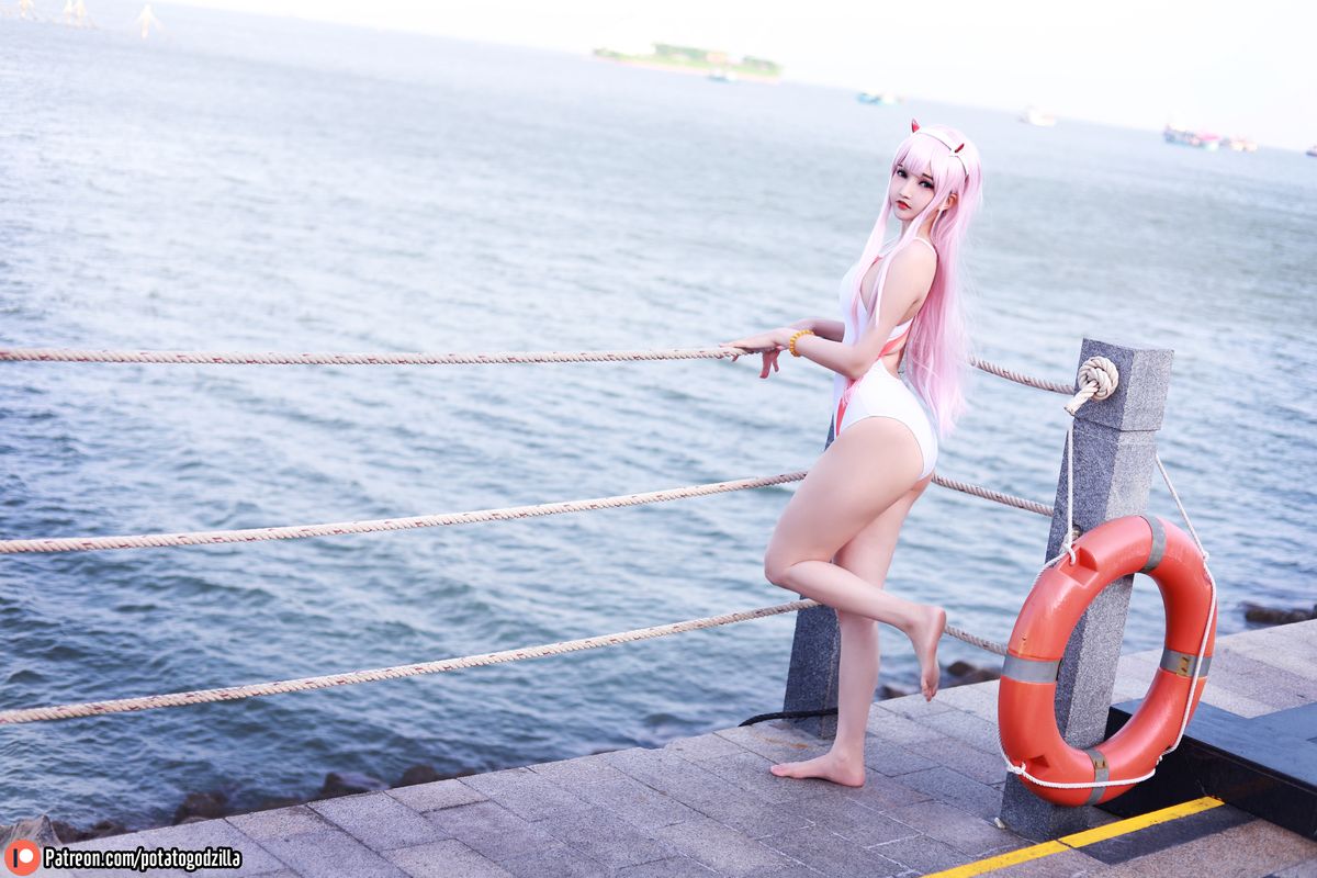 Cosplay Potato Godzilla – Zero Two Swimsuit