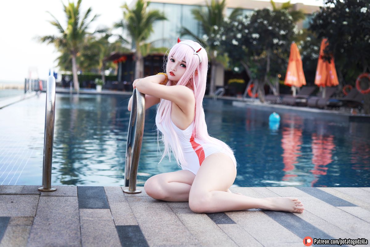 Cosplay Potato Godzilla – Zero Two Swimsuit