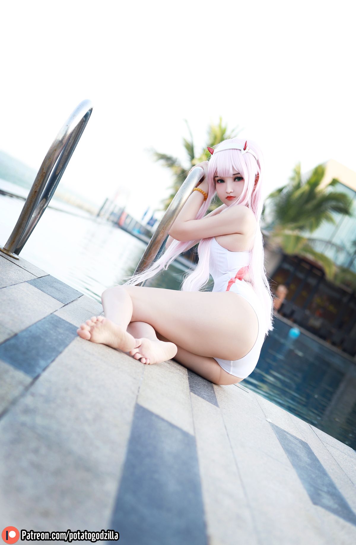 Cosplay Potato Godzilla – Zero Two Swimsuit