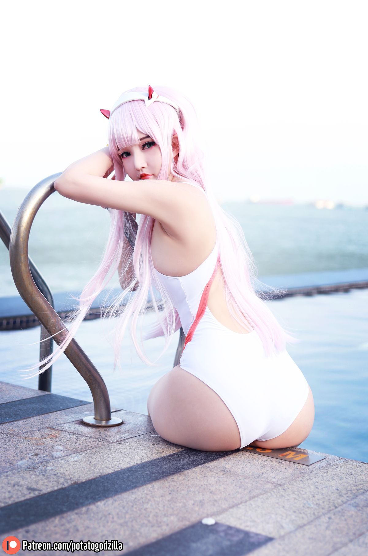 Cosplay Potato Godzilla – Zero Two Swimsuit