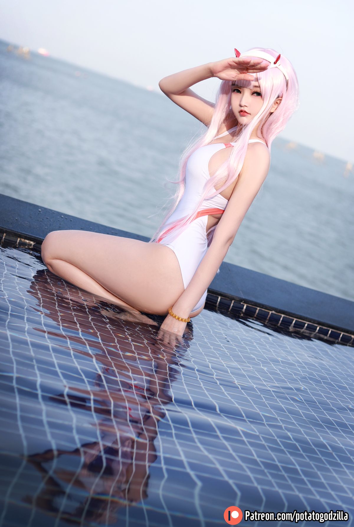 Cosplay Potato Godzilla – Zero Two Swimsuit