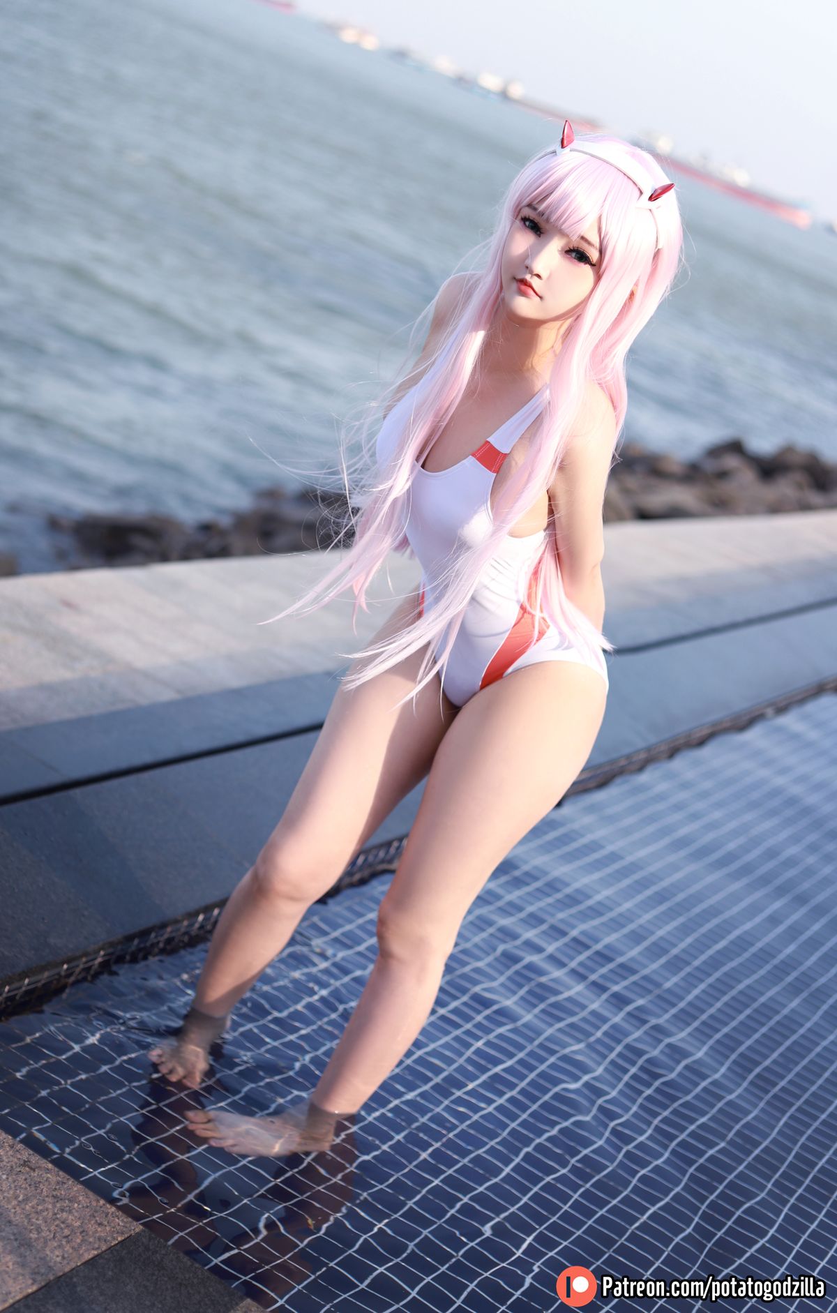 Cosplay Potato Godzilla – Zero Two Swimsuit