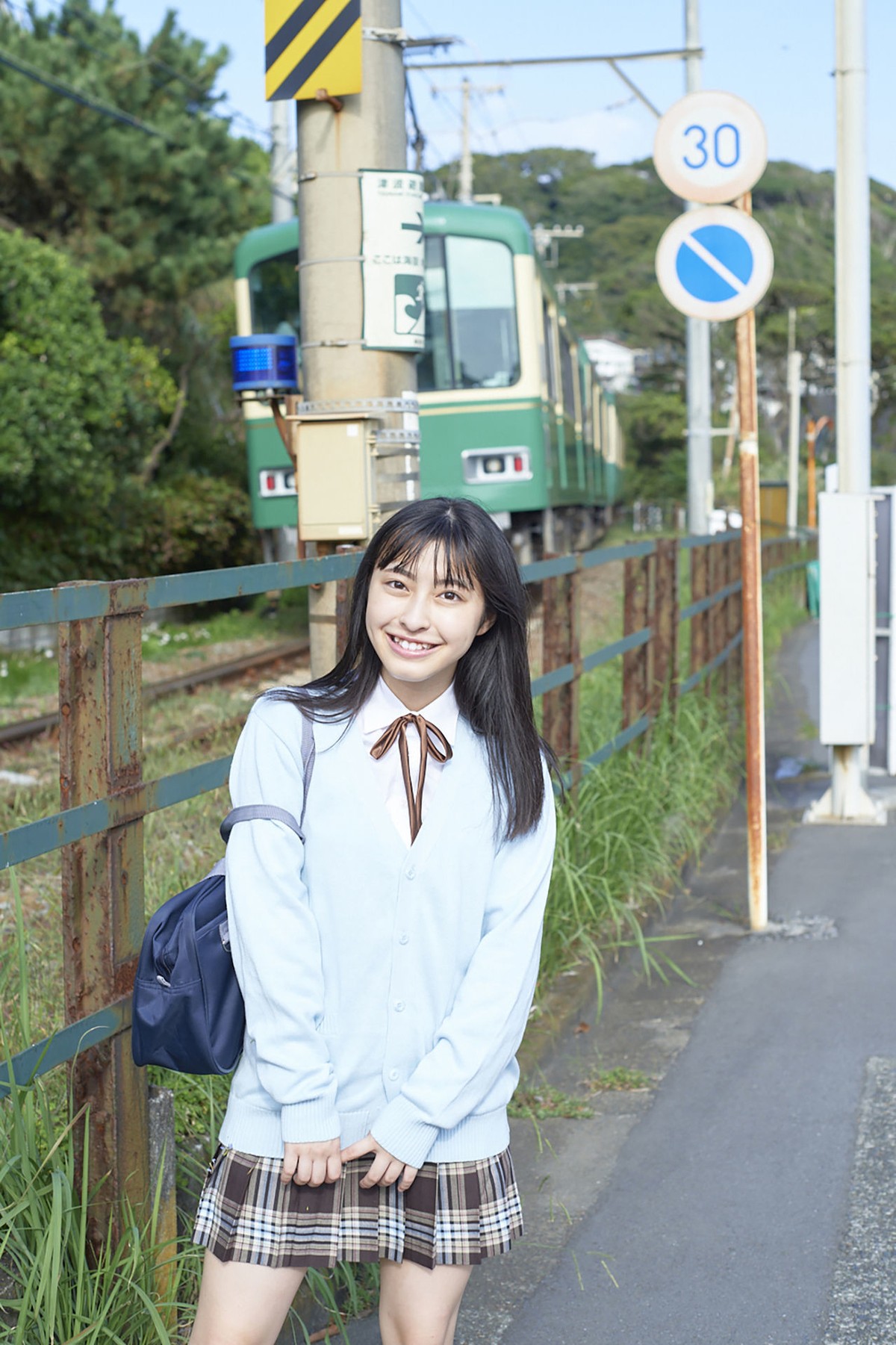 Photobook 2021.05.01 Tsukine Takeuchi 竹内月音 – YM 2021 Issue 1 Unreleased Cut