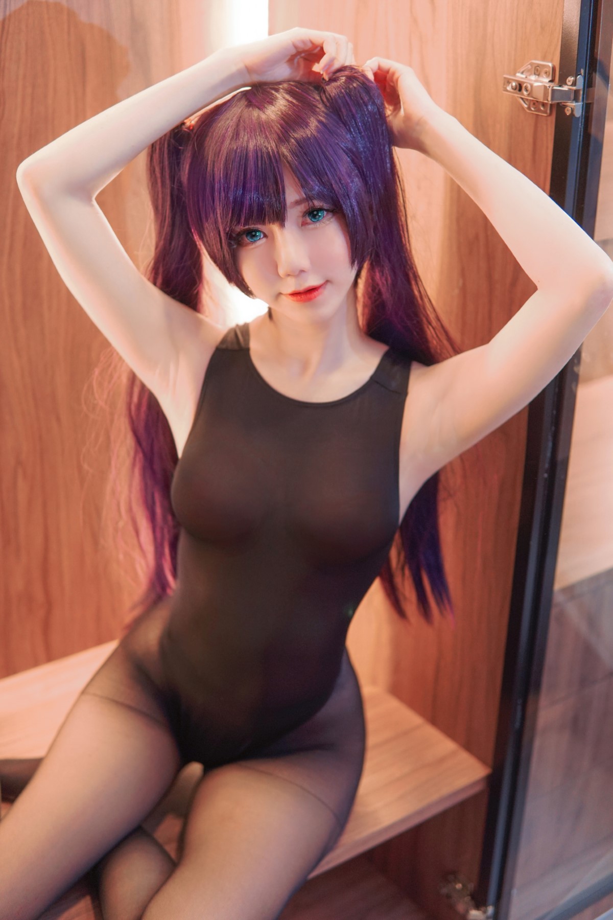 Coser@Sally Dorasnow – Mona Swimsuit Genshin Impact