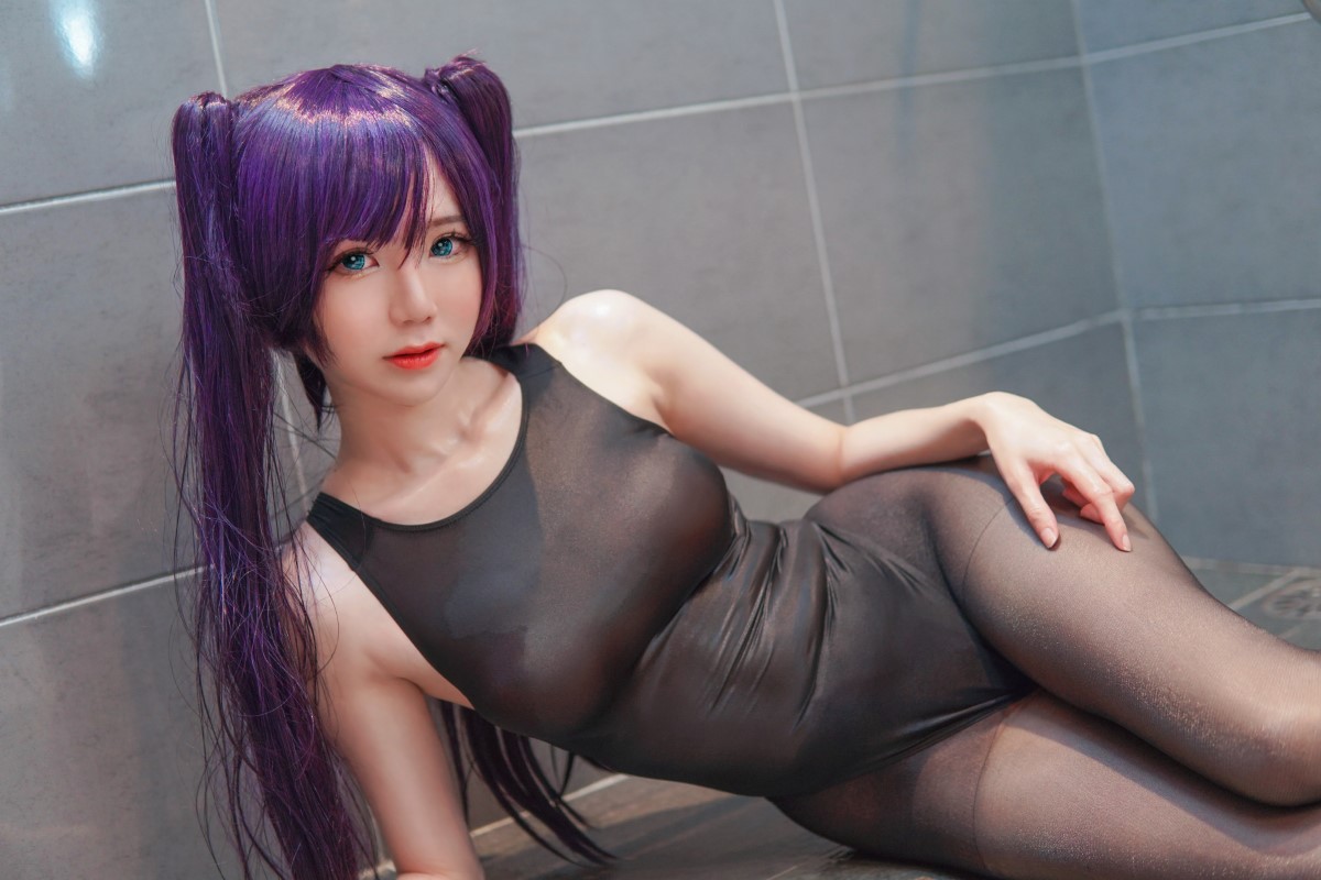 Coser@Sally Dorasnow – Mona Swimsuit Genshin Impact