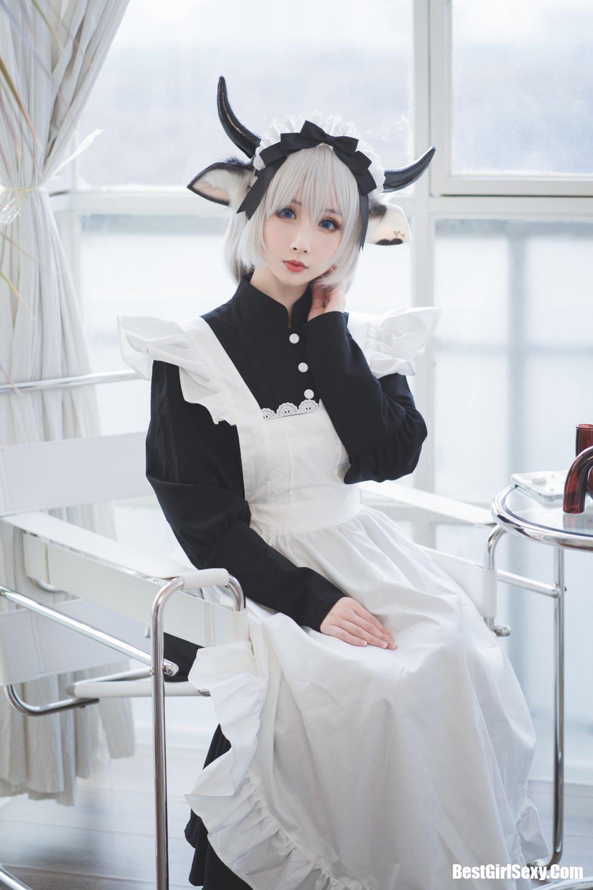 Coser@rioko凉凉子 Vol.063 贴心的奶牛女仆