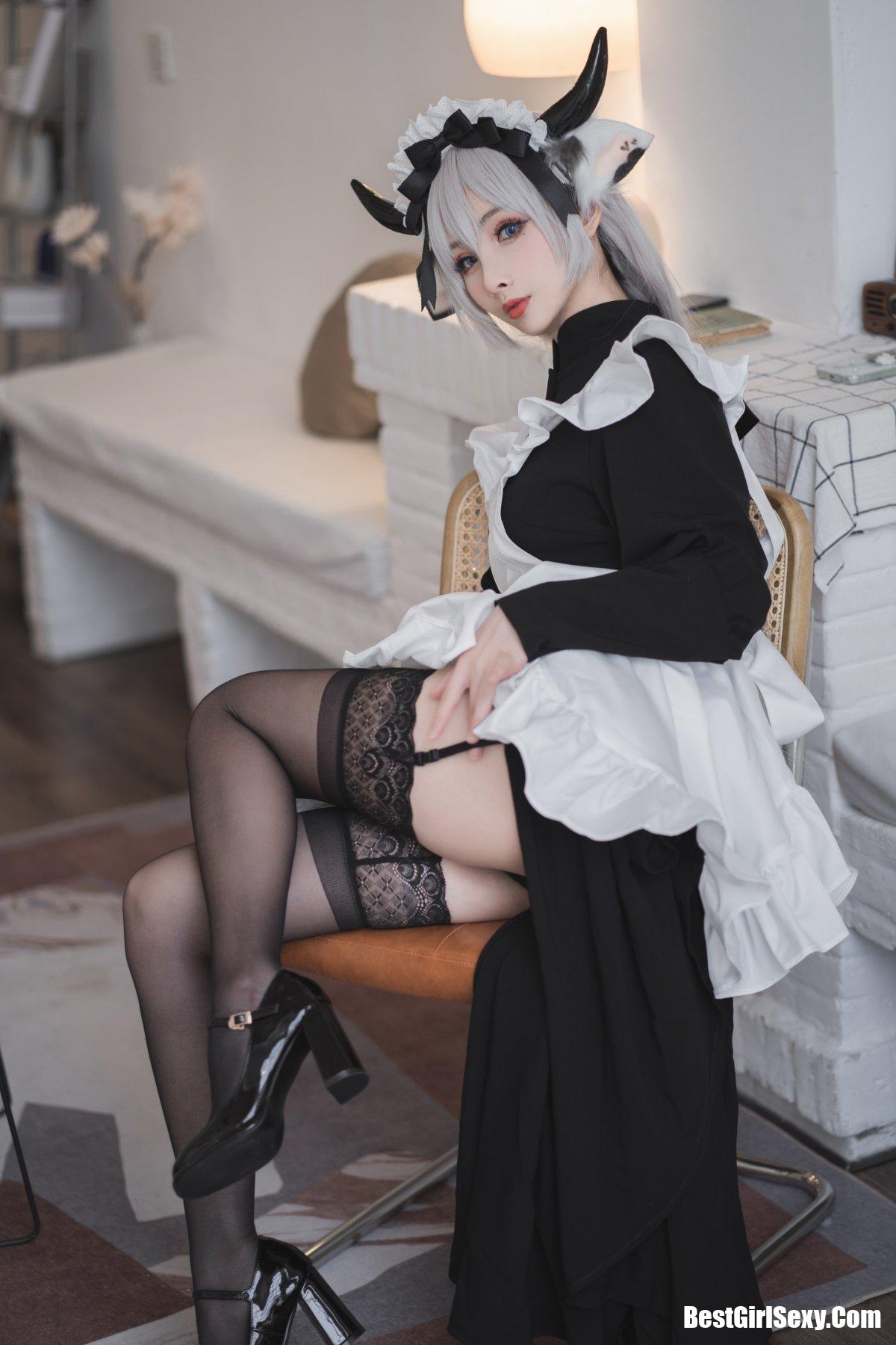 Coser@rioko凉凉子 Vol.063 贴心的奶牛女仆