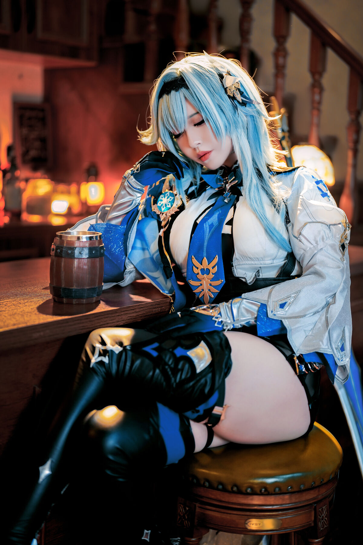 Coser@半半子 – 原神优菈