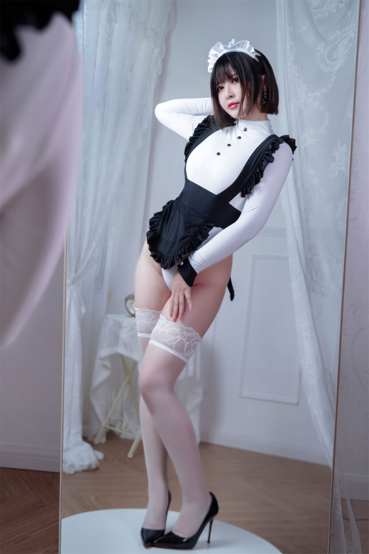 Coser@半半子 – 纯白女仆