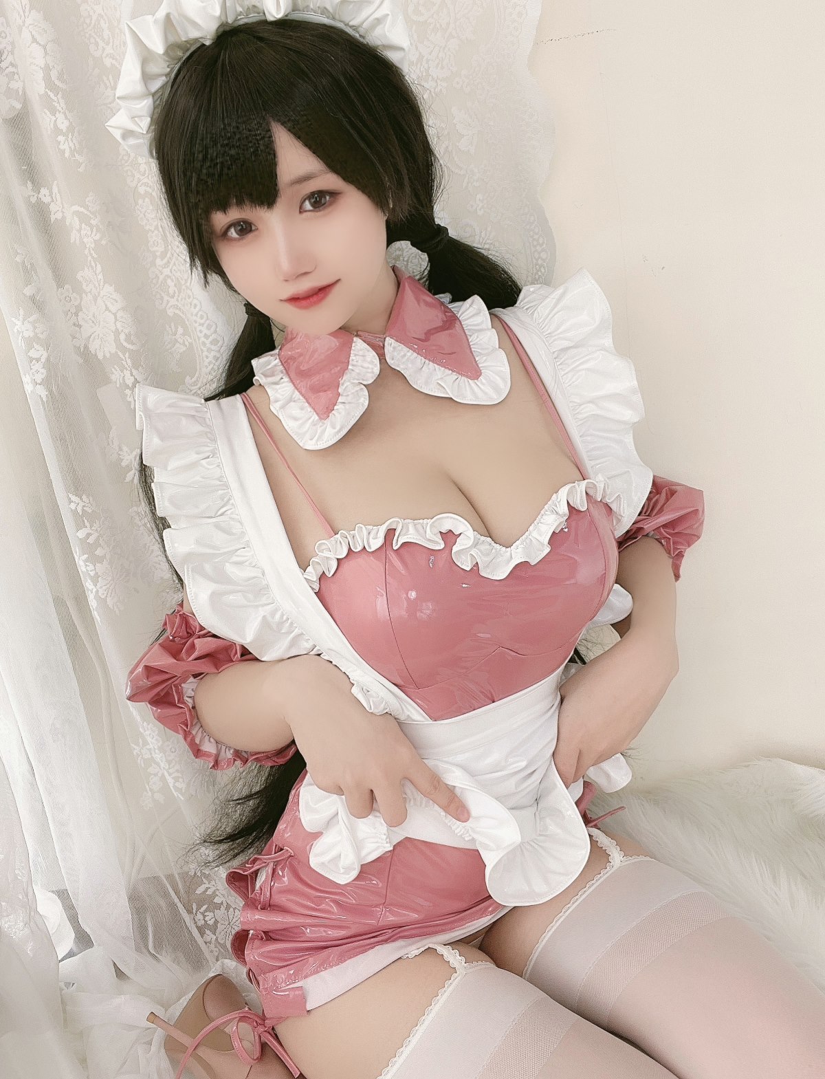 Coser@小仓千代w Vol.016 粉色漆皮女仆