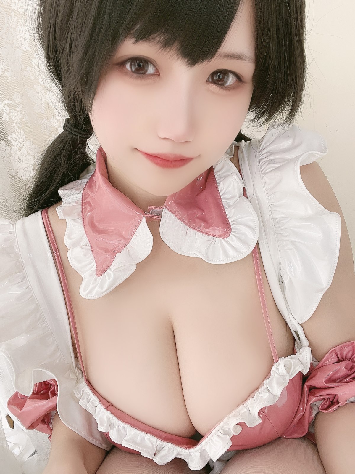 Coser@小仓千代w Vol.016 粉色漆皮女仆