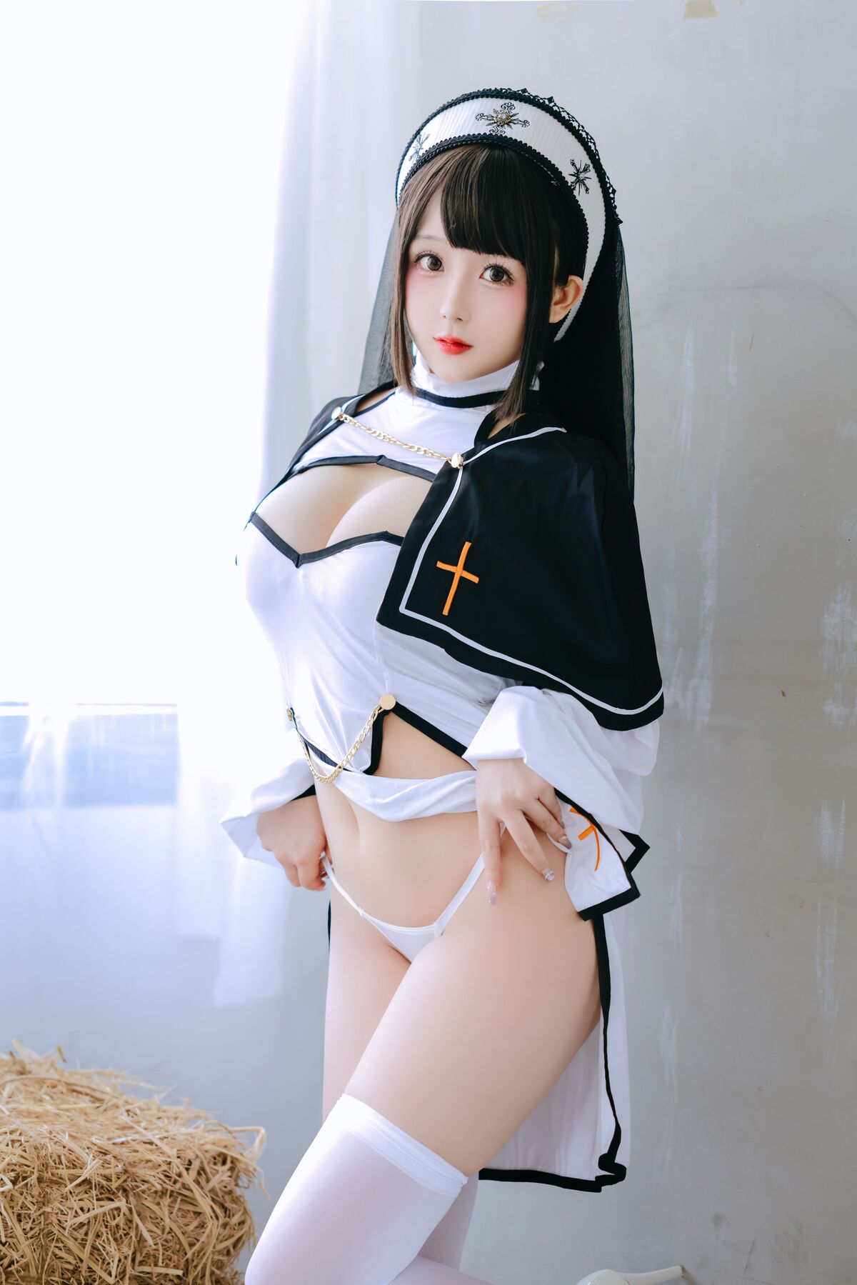 Coser@日奈娇 – 修女 Part1