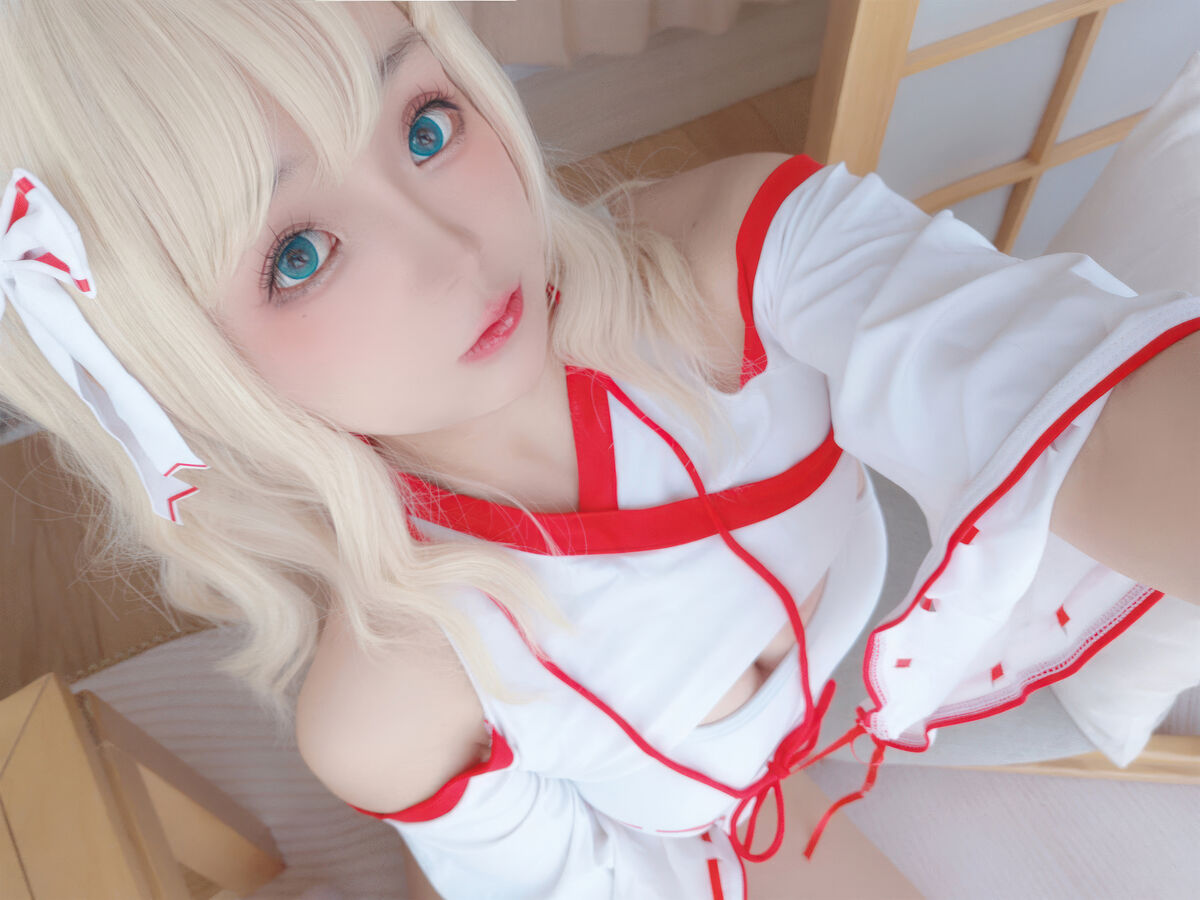 Coser@日奈娇 – 小狐狸巫女