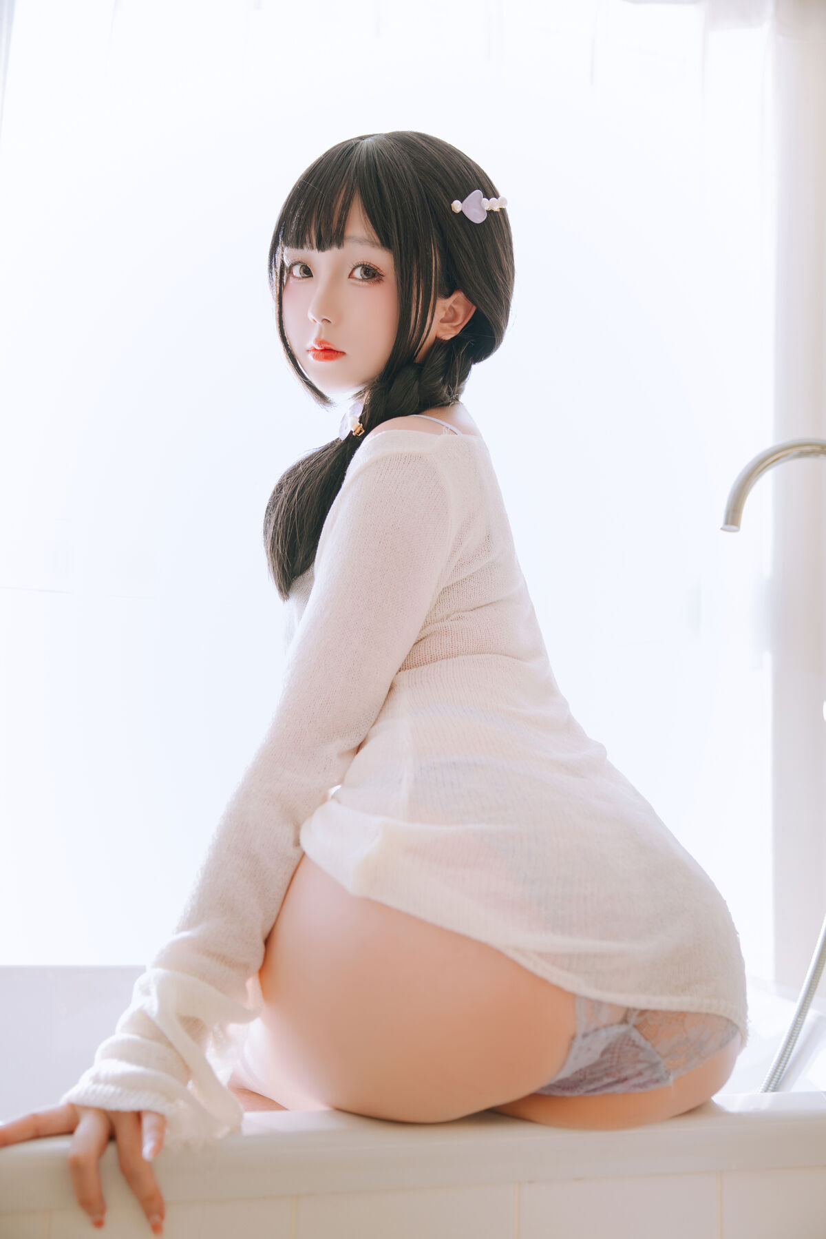 Coser@日奈娇 – 牛仔裤人妻 Part1