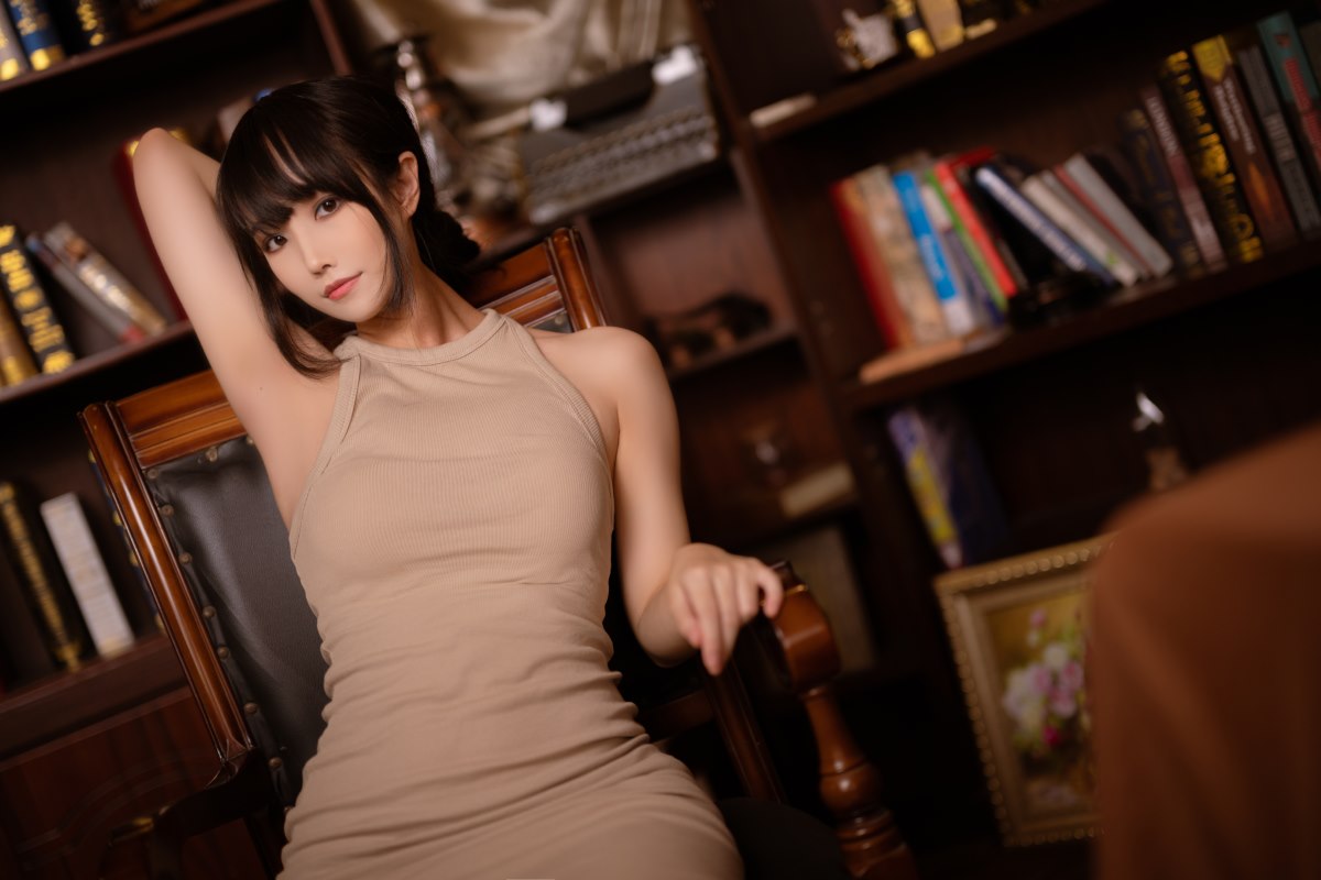 Coser@汪知子 Vol.008 姐姐的连衣裙